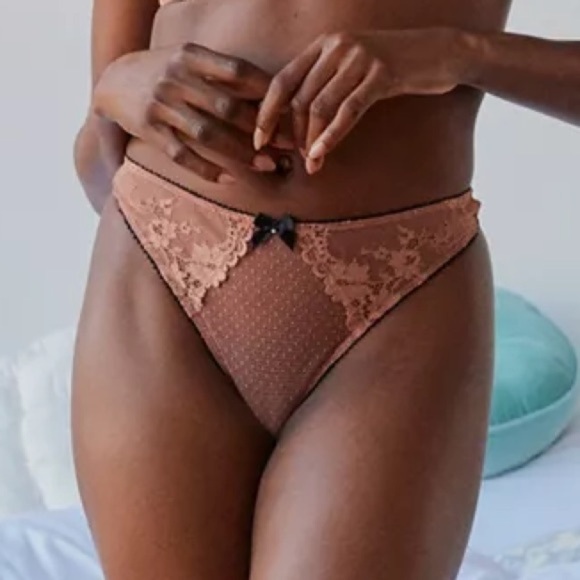 Out From Under Chloe Lace Swiss Dot two Thong bundle pink and beige NWT - Picture 1 of 7